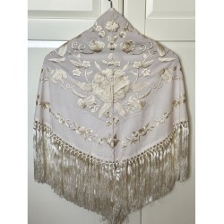 Mantoncillo beige en beige