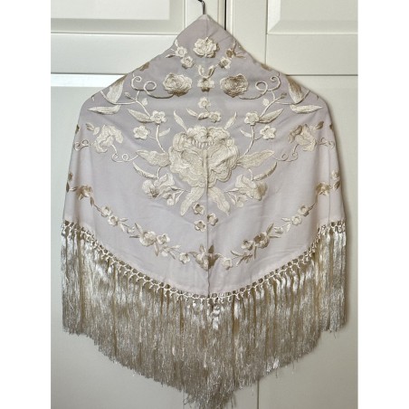 Mantoncillo  beige en beige