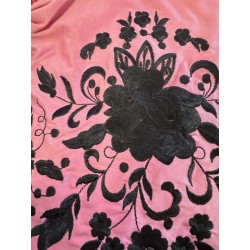 MANTONCILLO BORDADO PEQUEÑO