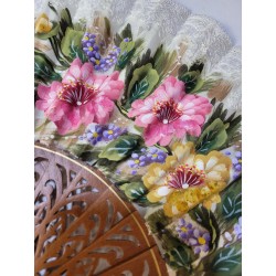 Abanico de Madera con puntilla